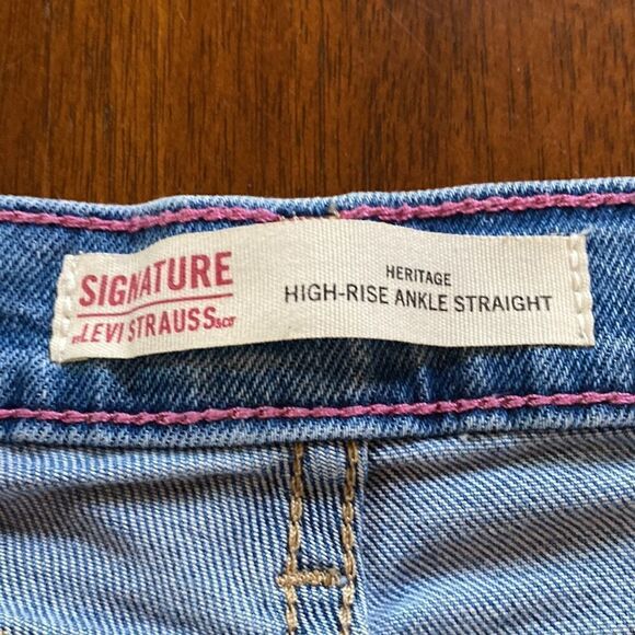 Levi’s Signature Boy’s Frayed Adjustable Waist Jeans Size 16 - Picture 6 of 15